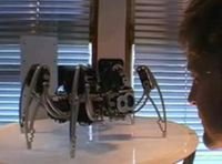 laptopról vezérelt robotpók 